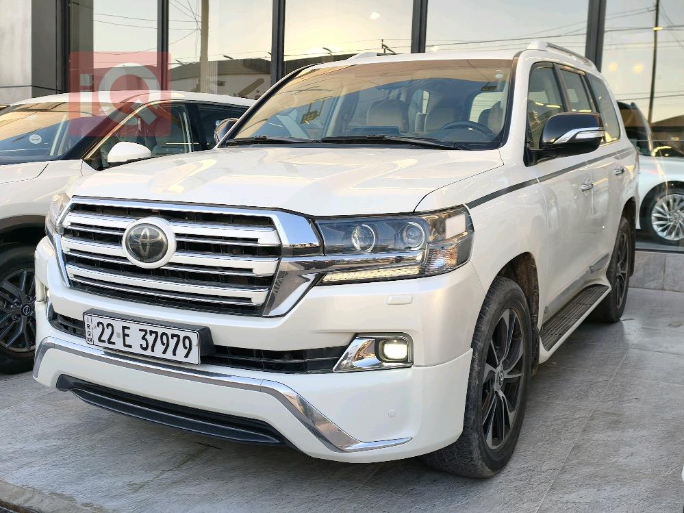 تويوتا لاندكروزر